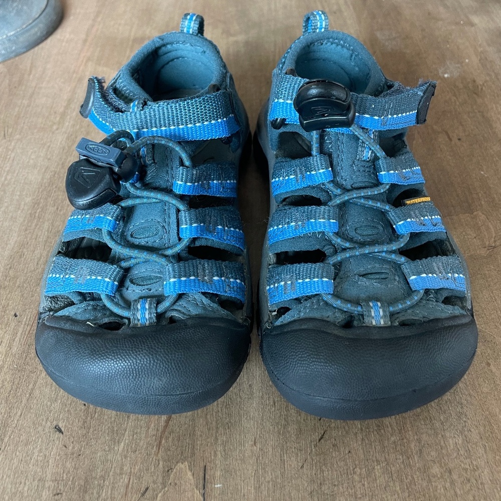 Keen Kid's Sandals Size 9 Blue